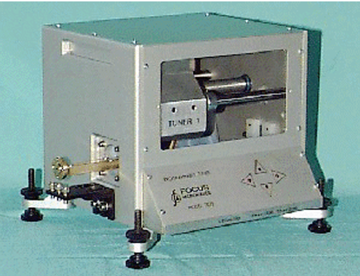 Focus 11075 W波段可編程調(diào)諧器75-110GHz